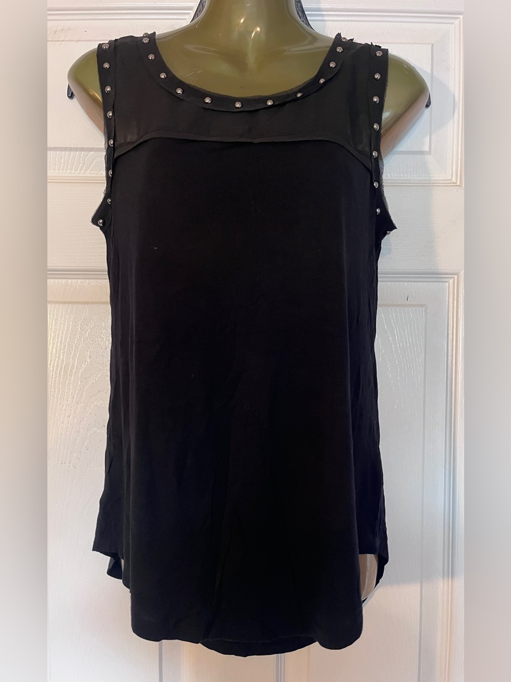Rock & Republic Black Top with Subtle Red Tag
